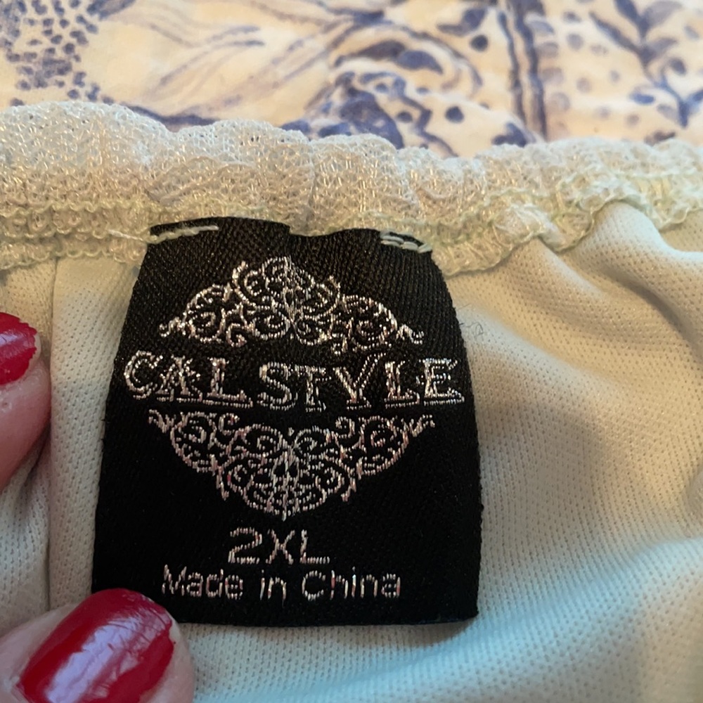 CalStyle Top - Picture 4 of 4
